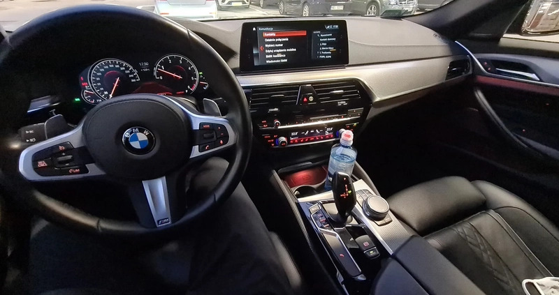 BMW Seria 5 cena 160000 przebieg: 185000, rok produkcji 2018 z Mrągowo małe 29